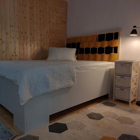 Studio 22 Craiova Esterno foto